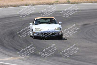 media/Jun-01-2025-CalClub SCCA (Sun) [[eae223c5dd]]/Group 1/Track Event 4/